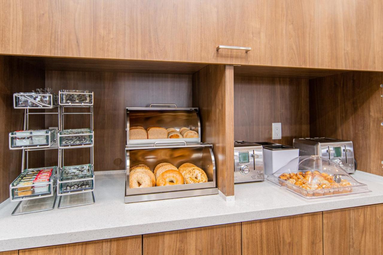 Towneplace Suites By Marriott Brantford And Conference Centre Ngoại thất bức ảnh