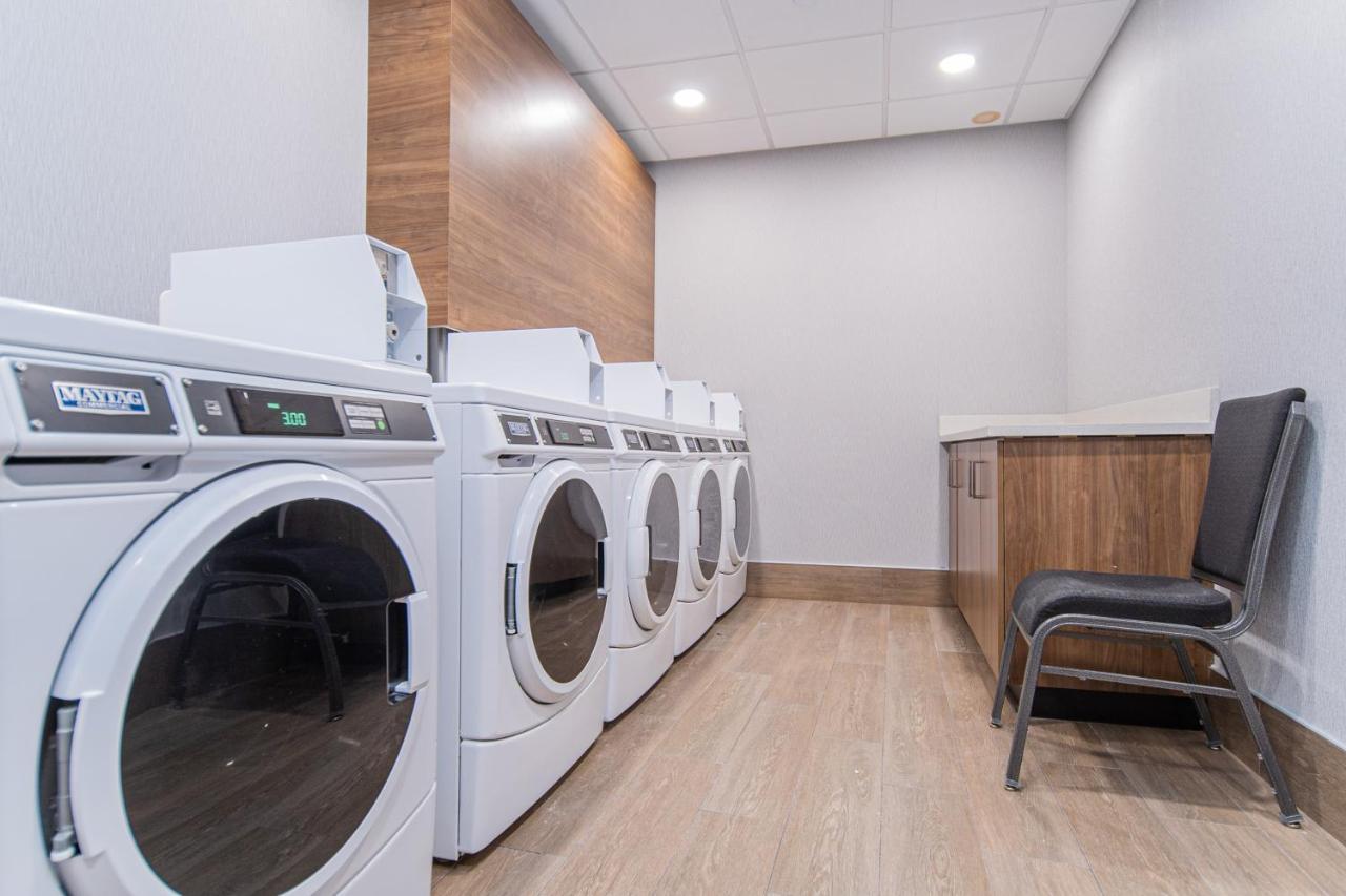 Towneplace Suites By Marriott Brantford And Conference Centre Ngoại thất bức ảnh